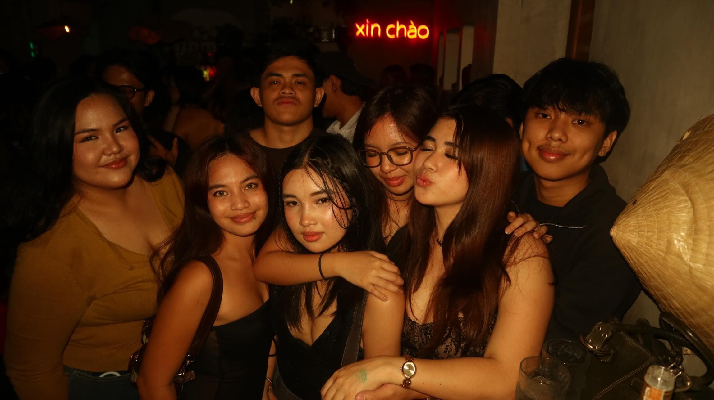 The floor at Piyestahan: Pre-Mayo Uno, Xin Chào · Poblacion, Makati